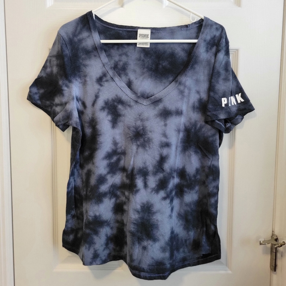 VS PINK tee